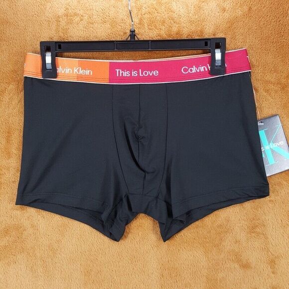 CALVIN KLEIN Mens Medium Boxer Briefs This is Love Pride - Picture 2 of 5